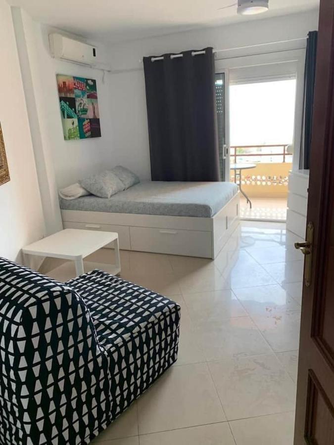 Apartment In Torremolinos Close To Beach Exteriör bild